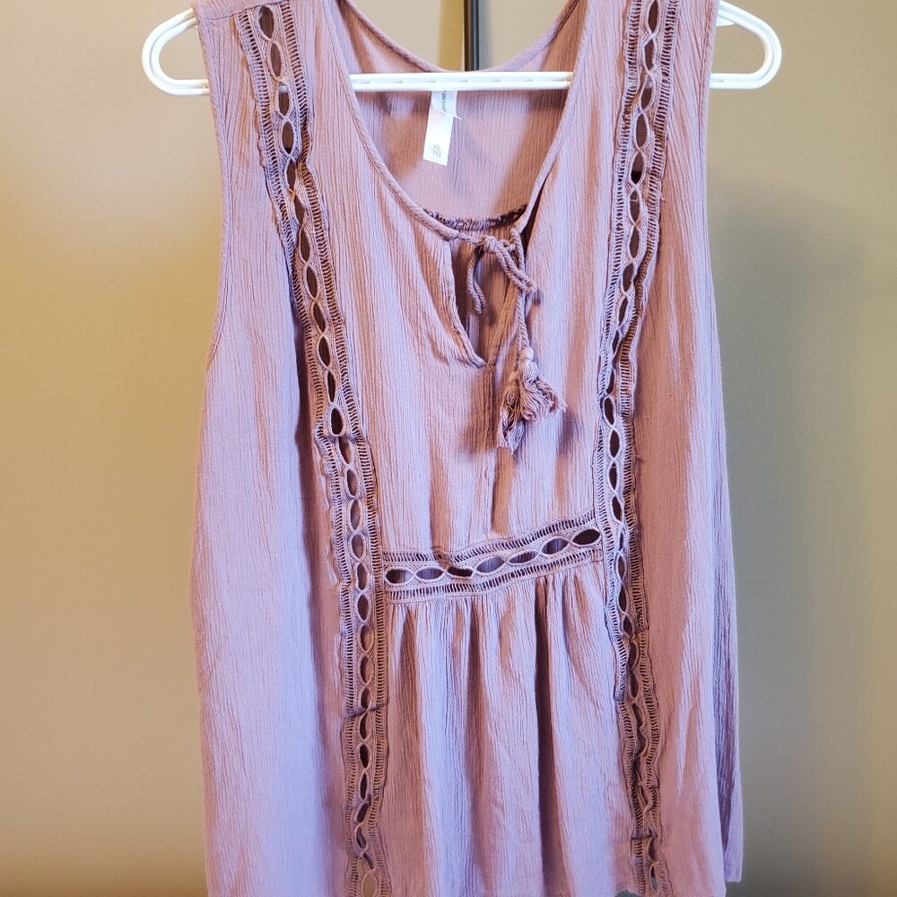 Warehouse One Women's Lace Sleeveless Blouse